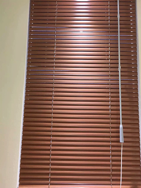 西安色多多黄色视频与布帘哪种好？.gif